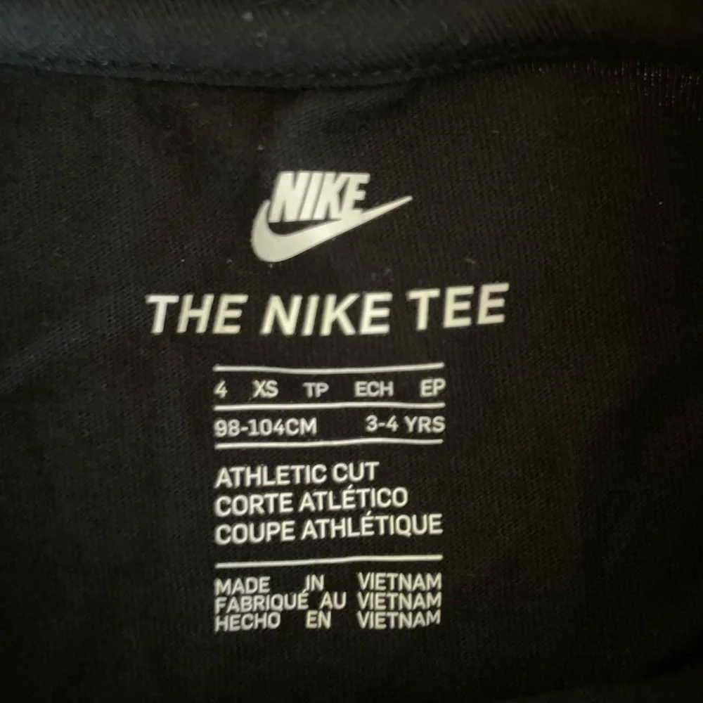 Nike Toddler Logo T-Shirt - Size 4T - Picture 7 of 11